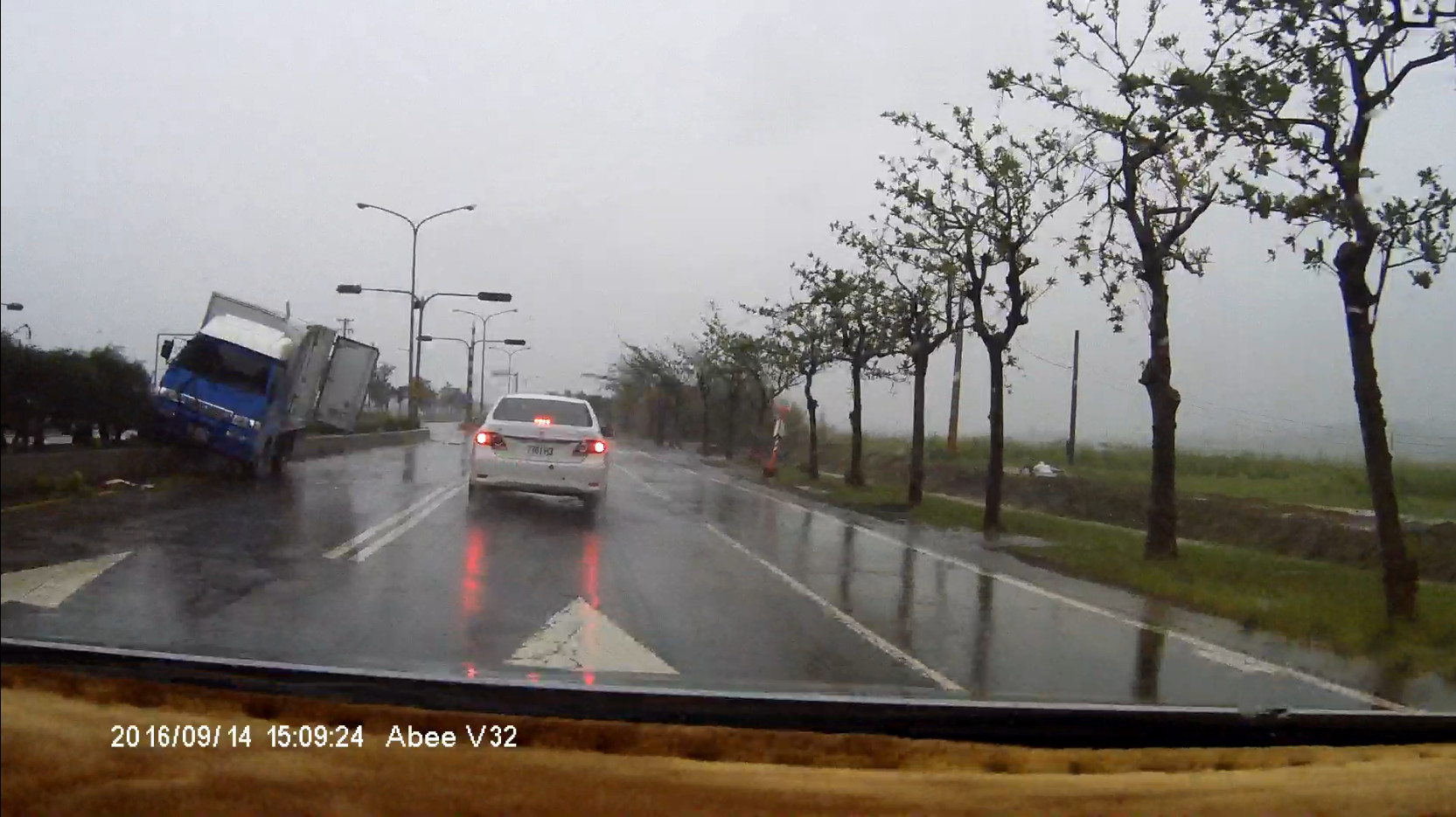 莫蘭蒂颱風 出恆春記~莫蘭蒂颱風(Typhoon Meranti)