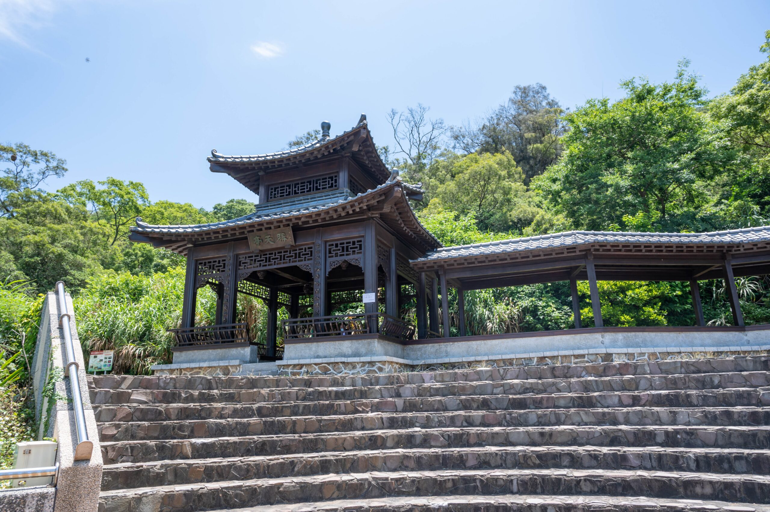 馬祖之旅 2021/5/15 Day8【南竿】雲台山、津沙聚落、鐵堡、勝天公園、媽祖巨神像、印地安人頭岩、八八坑道