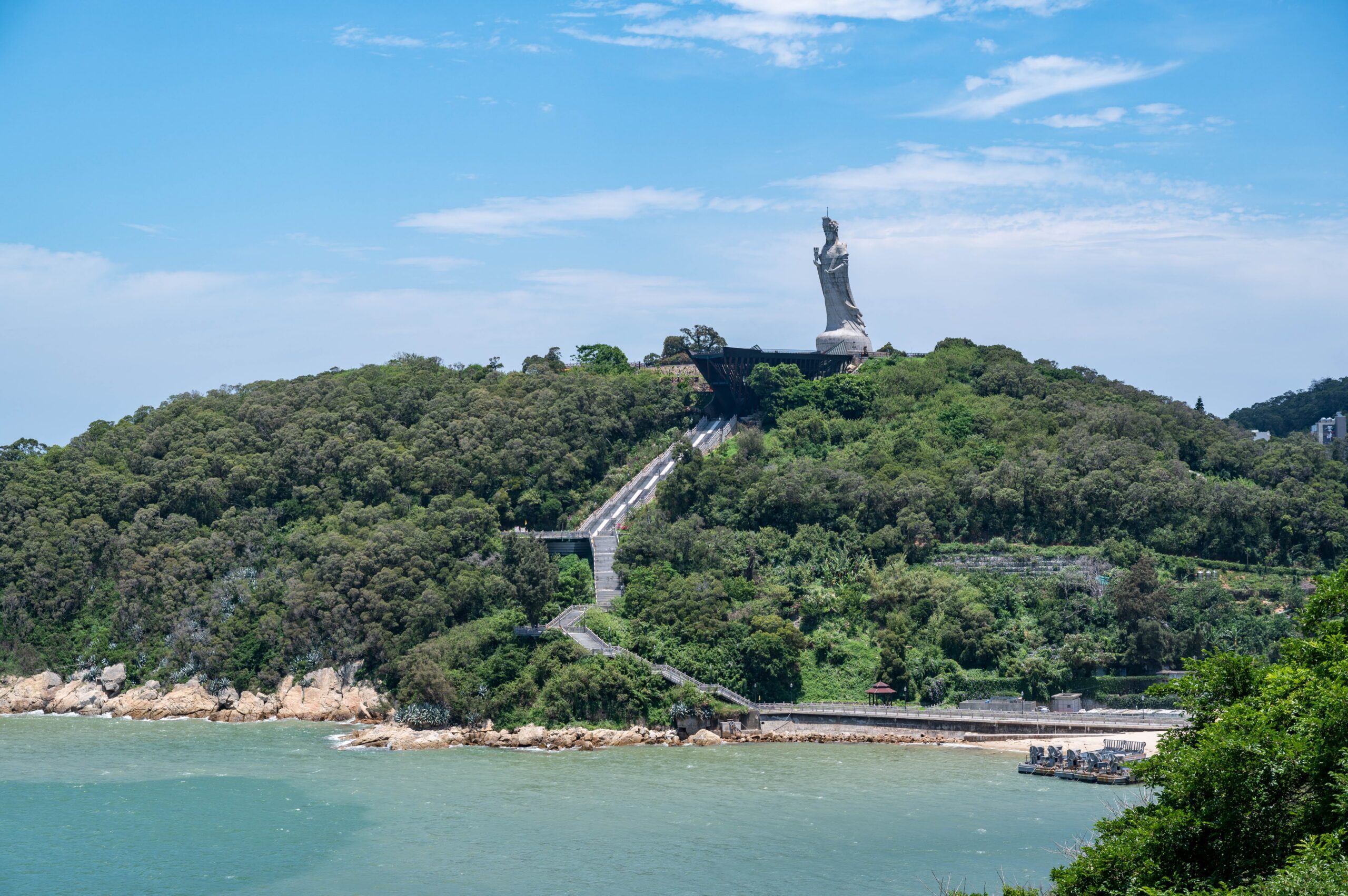 馬祖之旅 2021/5/15 Day8【南竿】雲台山、津沙聚落、鐵堡、勝天公園、媽祖巨神像、印地安人頭岩、八八坑道