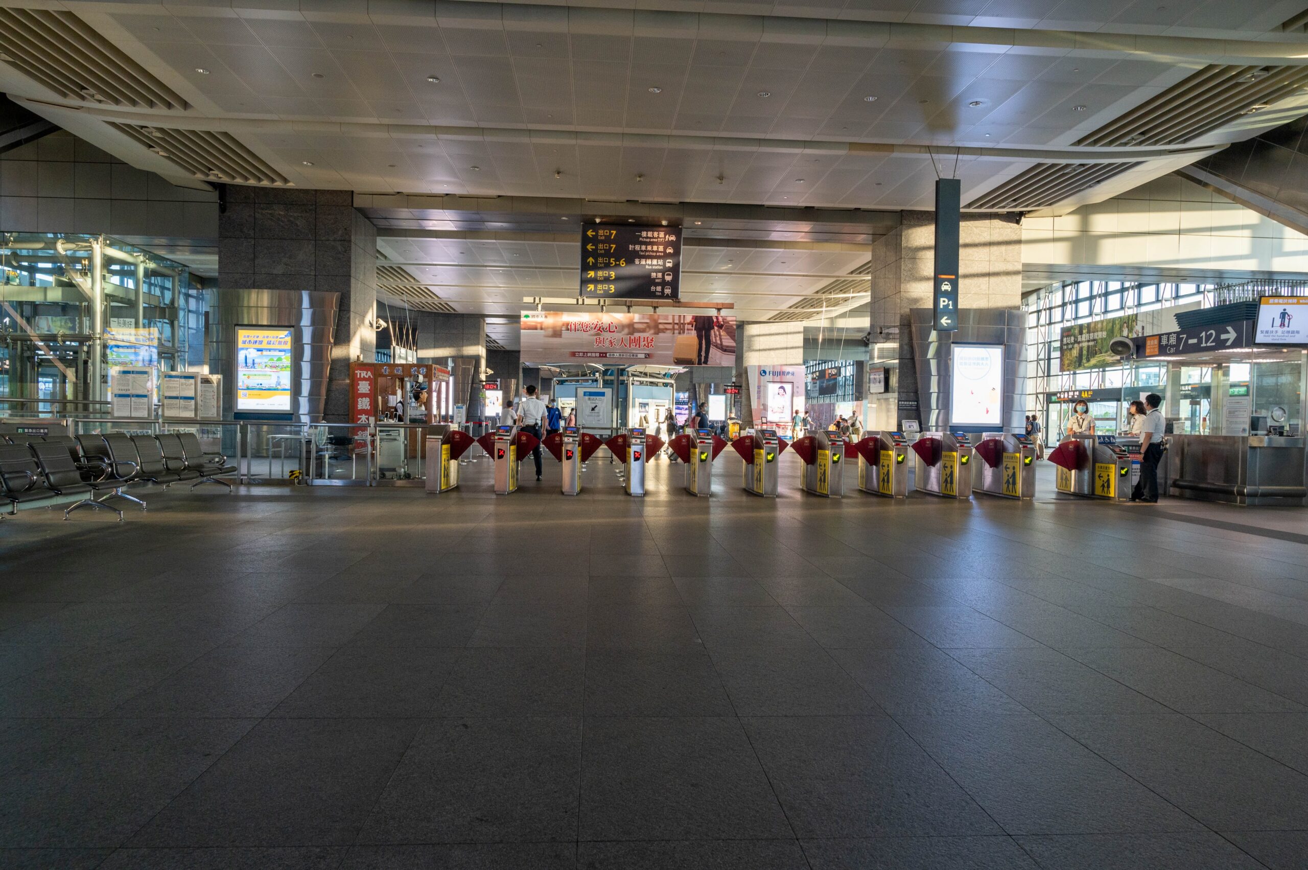 馬祖之旅 2021/5/15 Day8【南竿】雲台山、津沙聚落、鐵堡、勝天公園、媽祖巨神像、印地安人頭岩、八八坑道