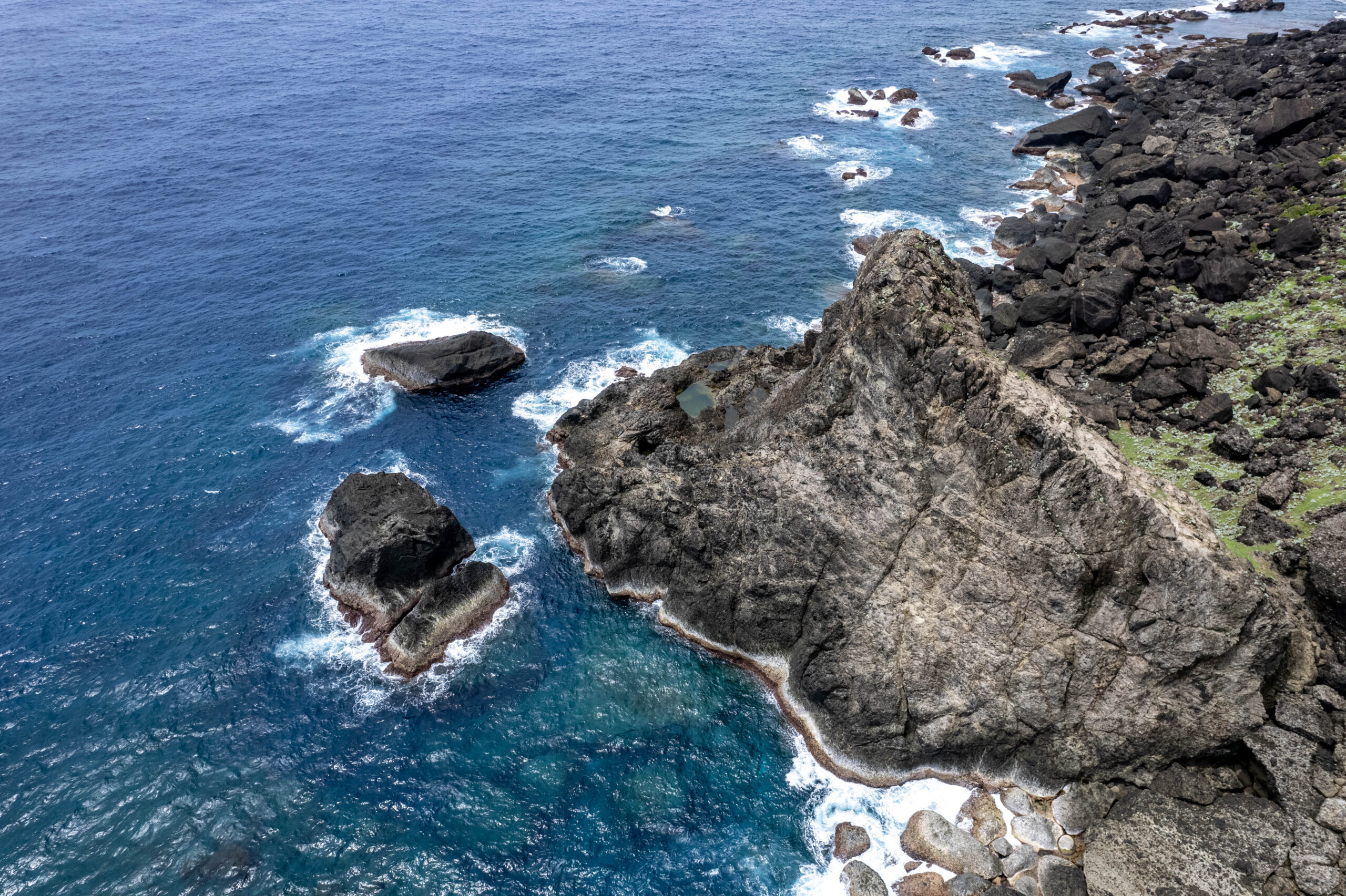 蘭嶼‧人之島 2023/7/1 Day 2 東清灣日出、青青草原、小蘭嶼、象鼻岩、坦克岩、五孔洞、雙獅岩、夜觀蘭嶼角鴞