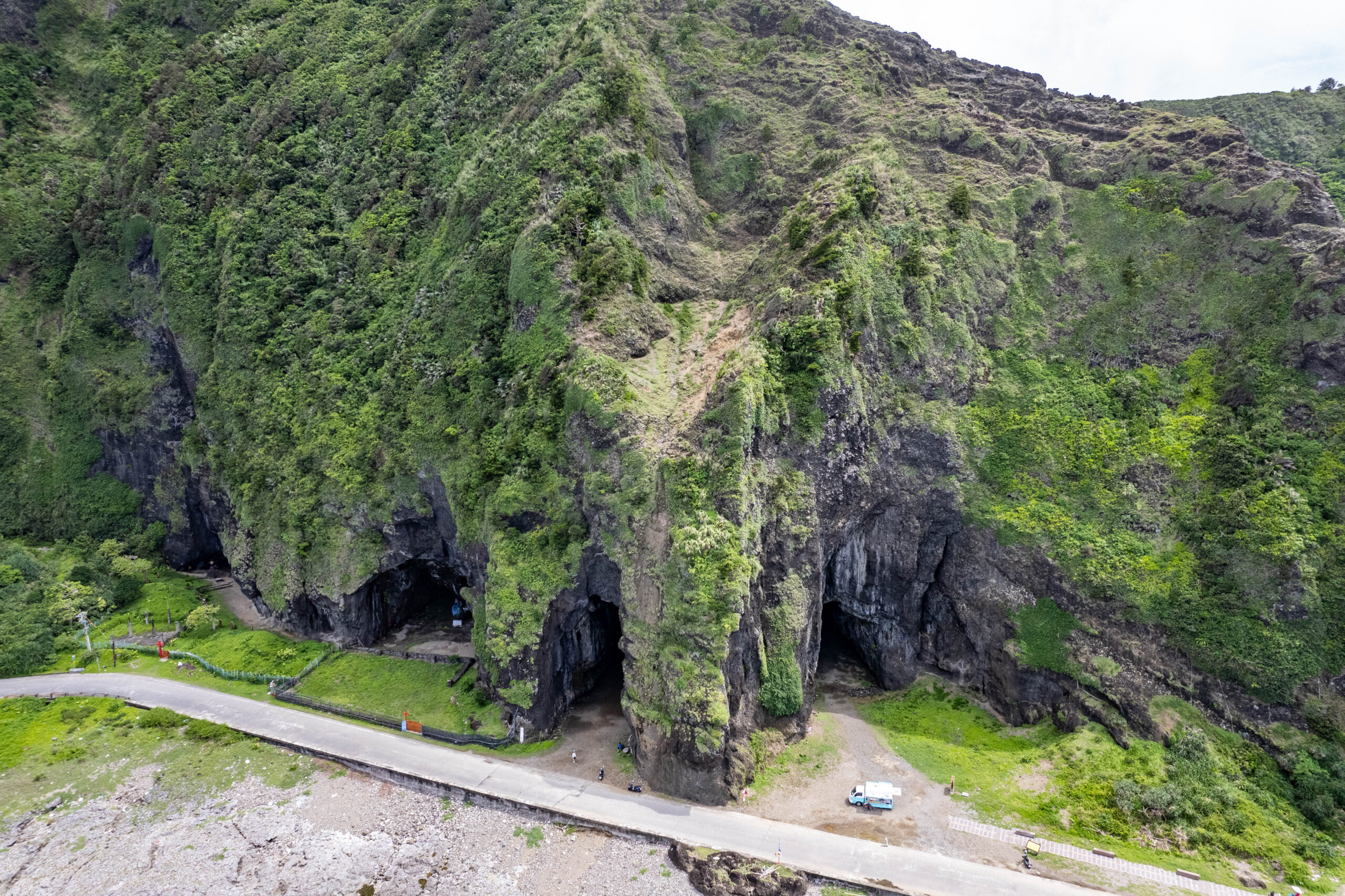 蘭嶼‧人之島 2023/7/1 Day 2 東清灣日出、青青草原、小蘭嶼、象鼻岩、坦克岩、五孔洞、雙獅岩、夜觀蘭嶼角鴞