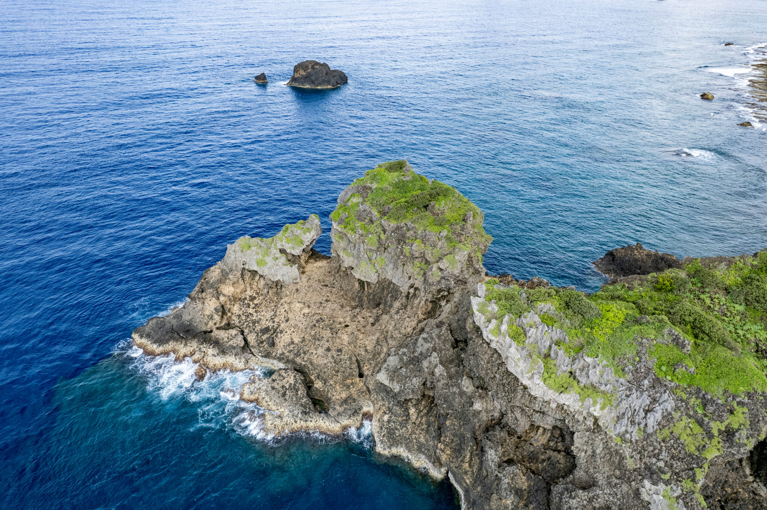 蘭嶼‧人之島 2023/7/1 Day 2 東清灣日出、青青草原、小蘭嶼、象鼻岩、坦克岩、五孔洞、雙獅岩、夜觀蘭嶼角鴞