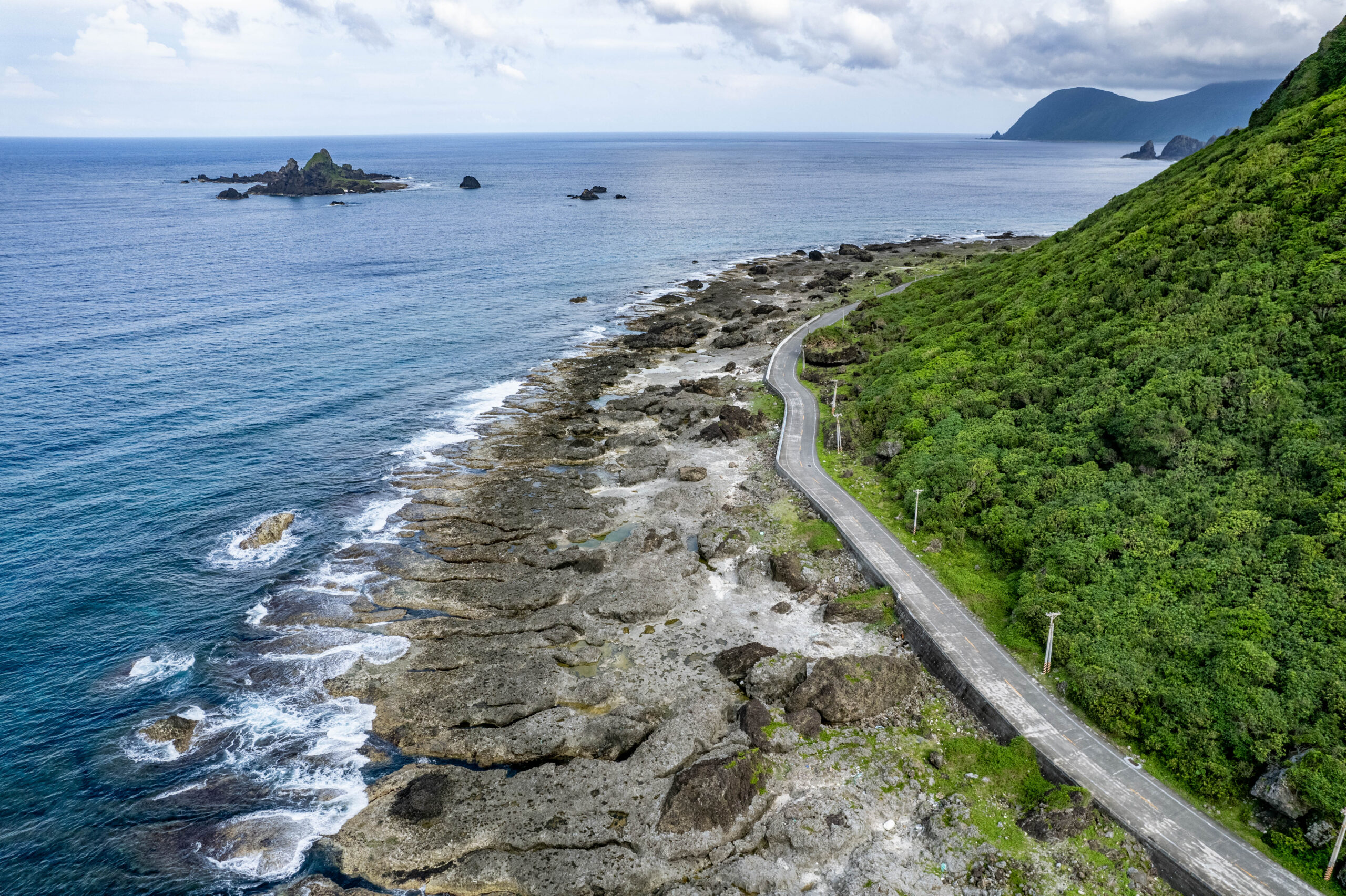蘭嶼‧人之島 2023/7/1 Day 2 東清灣日出、青青草原、小蘭嶼、象鼻岩、坦克岩、五孔洞、雙獅岩、夜觀蘭嶼角鴞