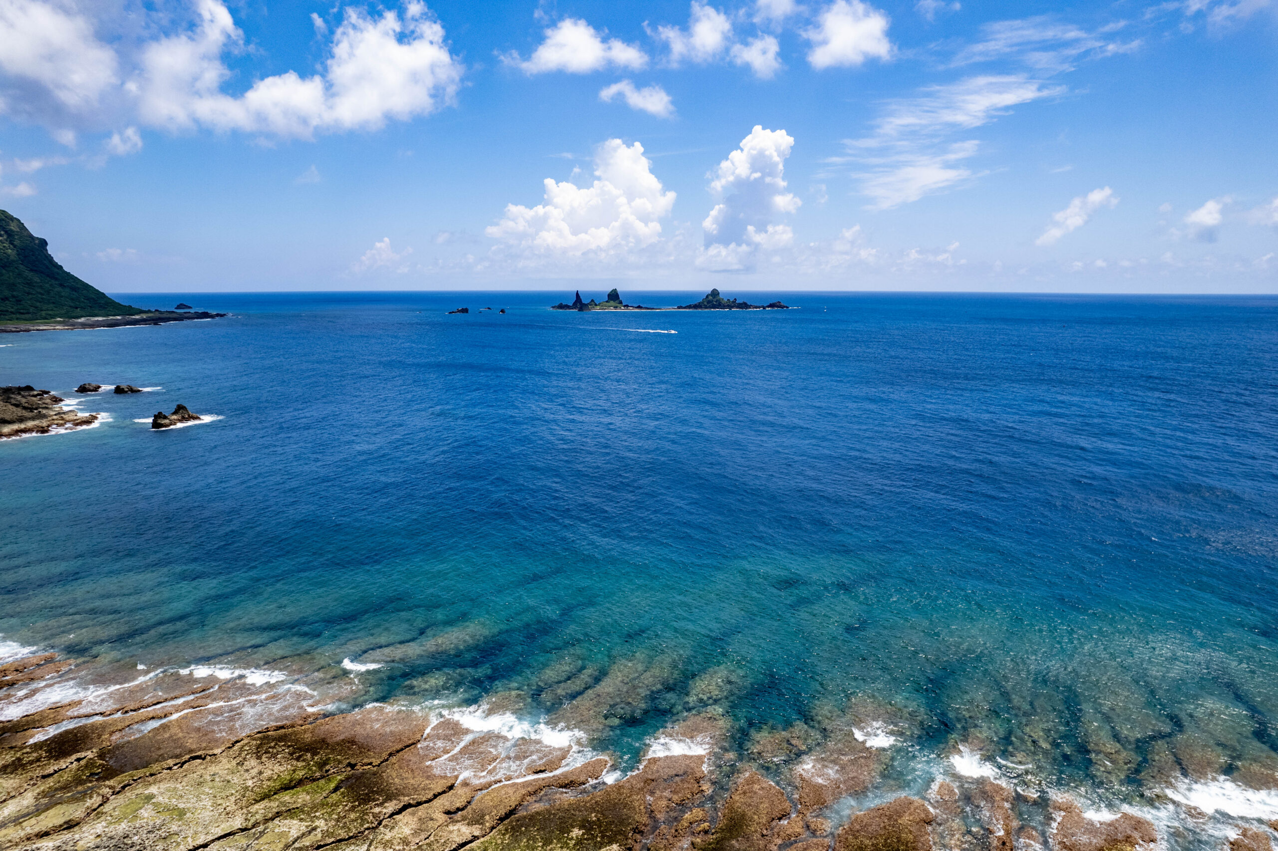 蘭嶼‧人之島 2023/7/2 Day 3 東清灣空拍、蘭嶼氣象站、軍艦岩