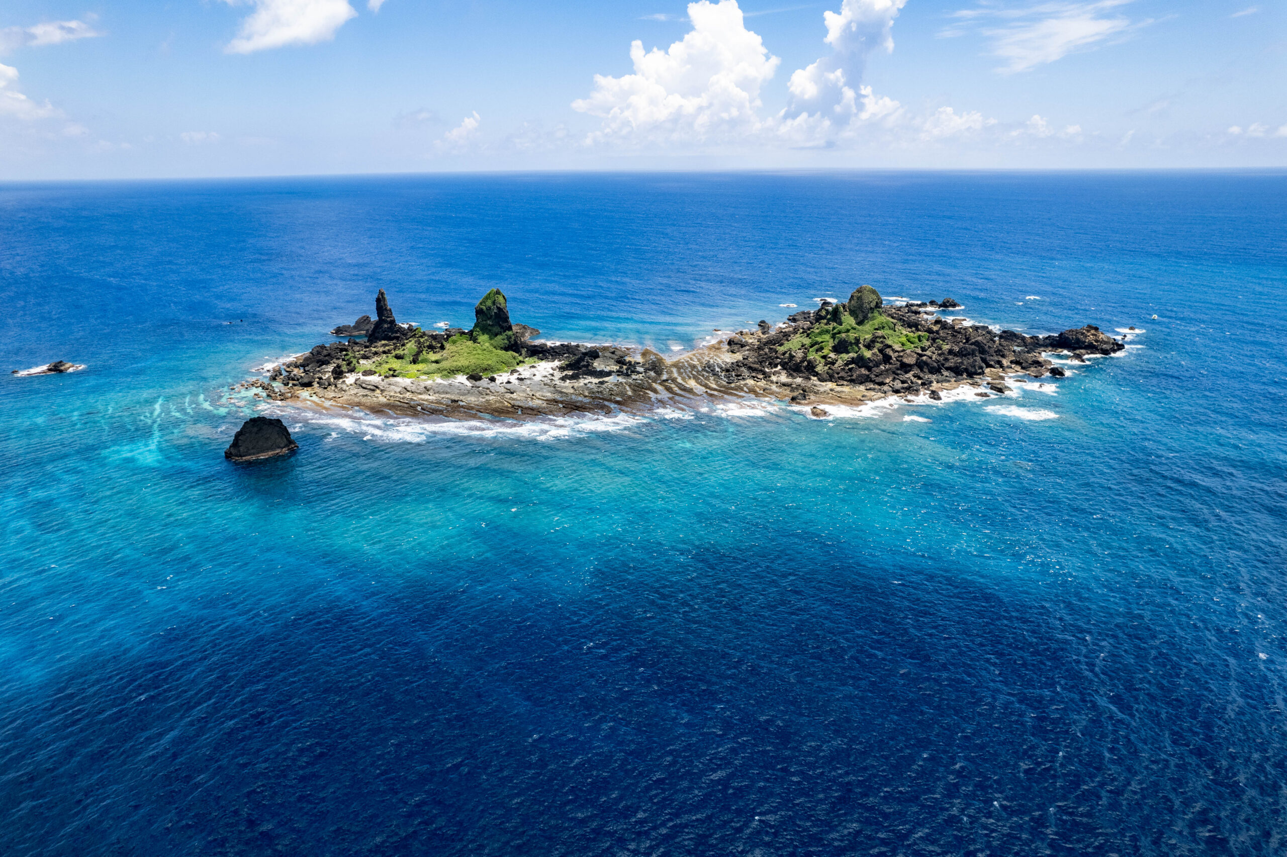 蘭嶼‧人之島 2023/7/2 Day 3 東清灣空拍、蘭嶼氣象站、軍艦岩