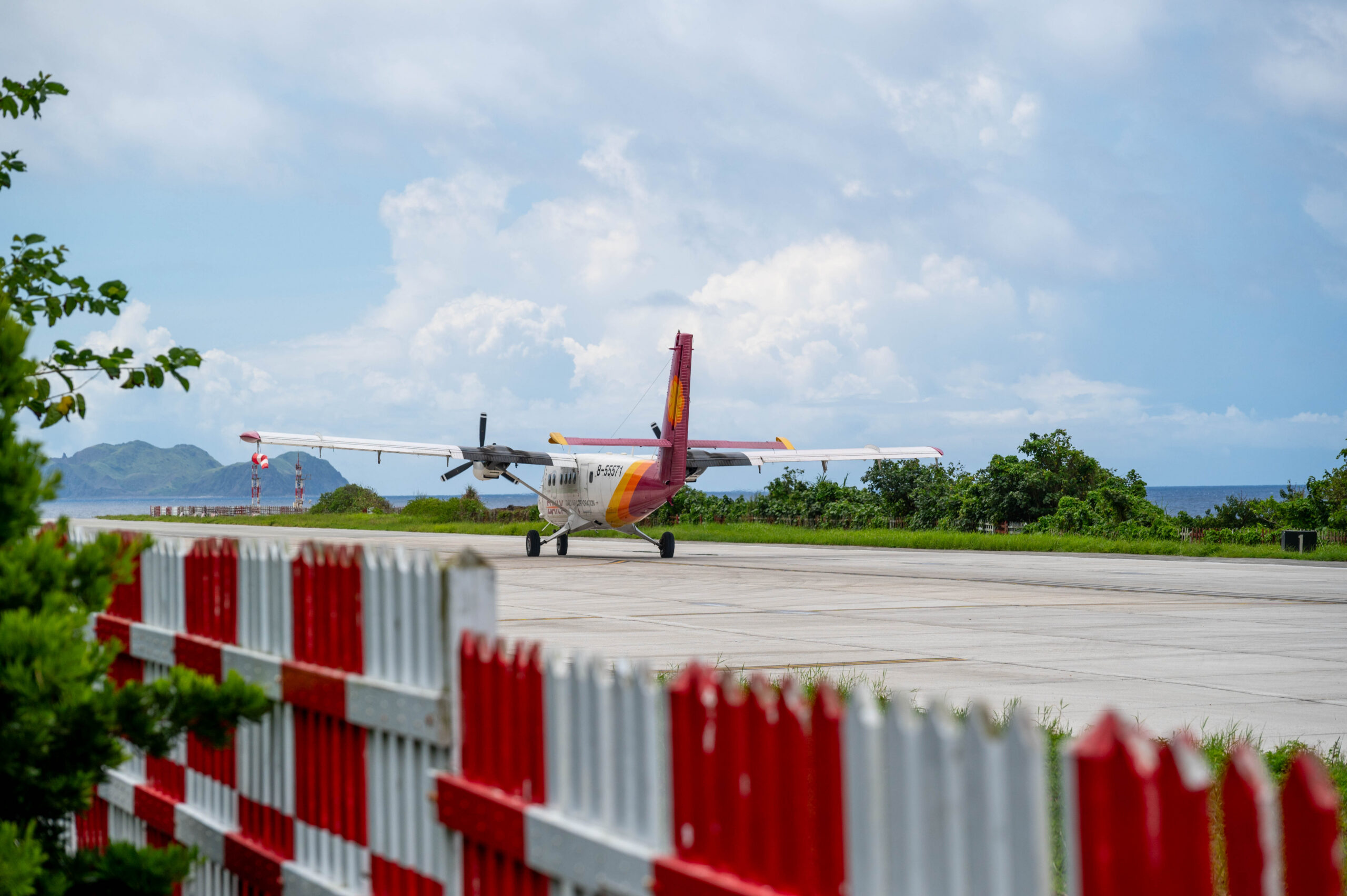 蘭嶼‧人之島 2023/6/30 Day1 龍門港、開元港、像水渠一樣、蘭嶼航空站、虎頭坡