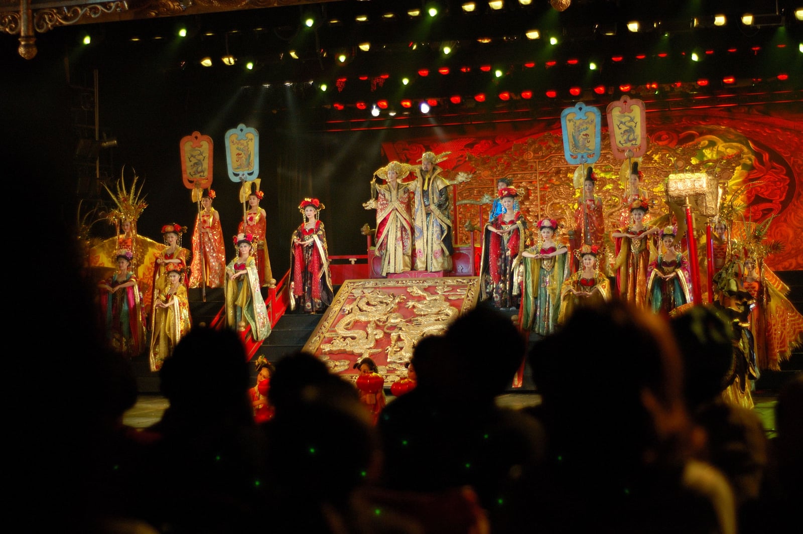 宋城千古情舞台上的華麗宮廷演出｜2007/07 中國江南