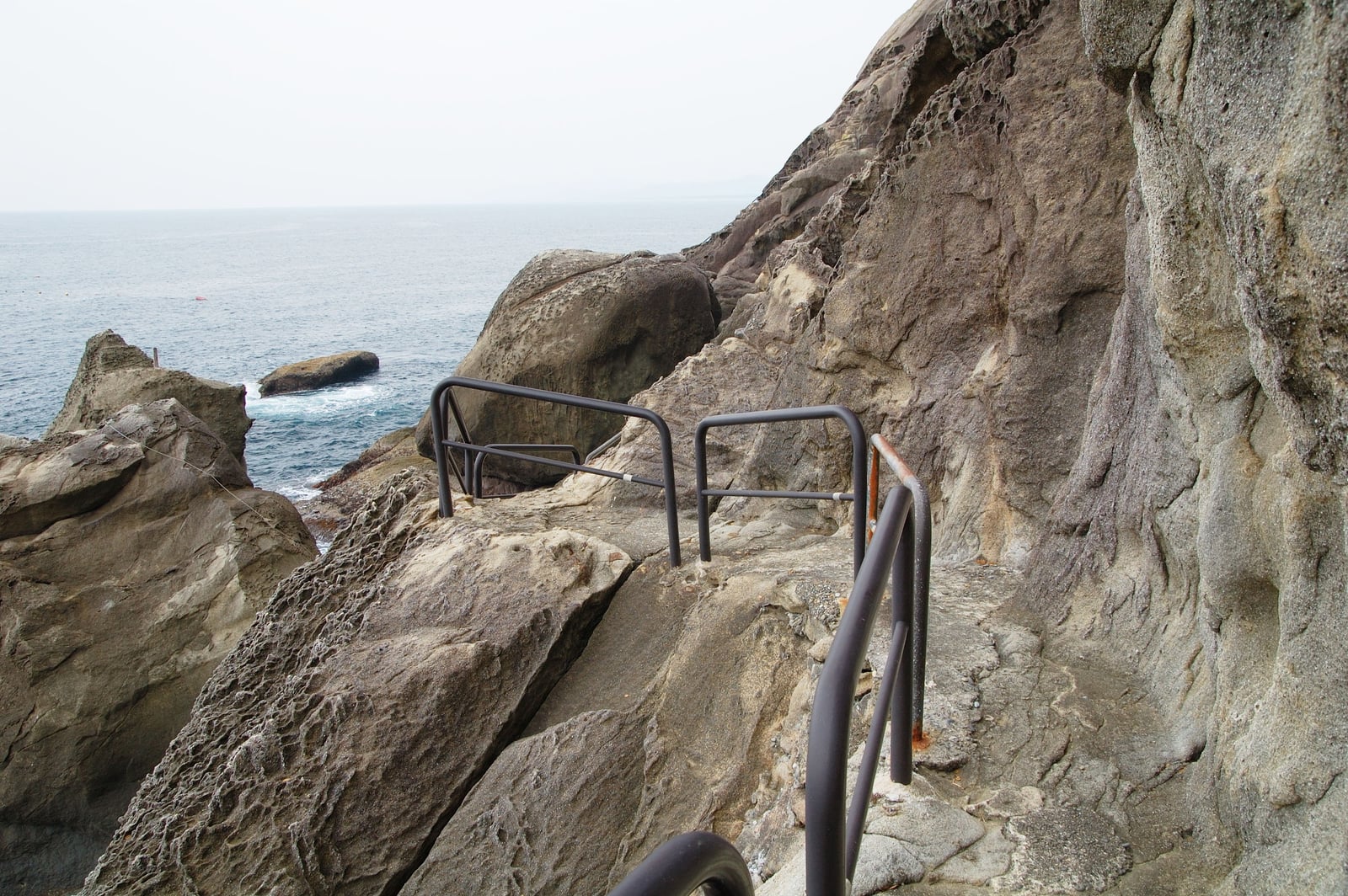 鬼ヶ城潮吹的崎嶇海岸步道｜2008/05 紀州半島/京阪