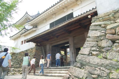 和歌山城古樸的城門入口