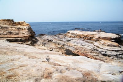 千疊敷層層堆疊的壯闊岩岸｜2008/05 紀州半島/京阪
