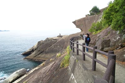 鬼城海岸邊的蜿蜒步道