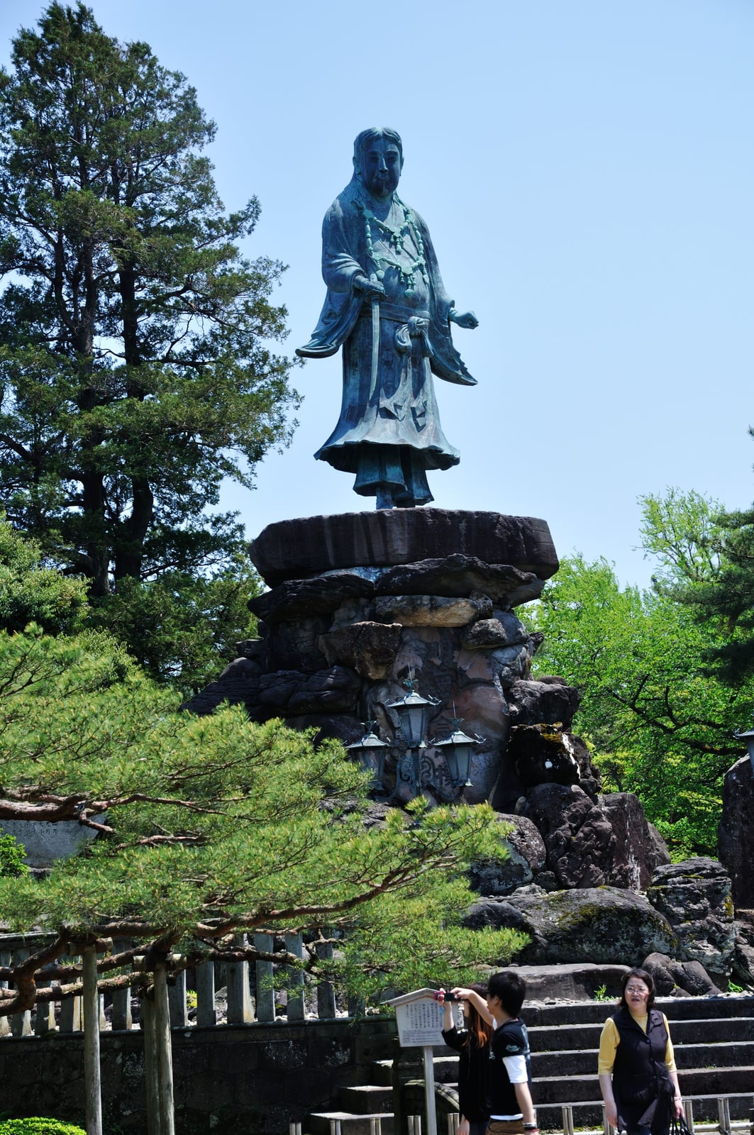 兼六園內的 武尊銅像｜2012/05 北陸