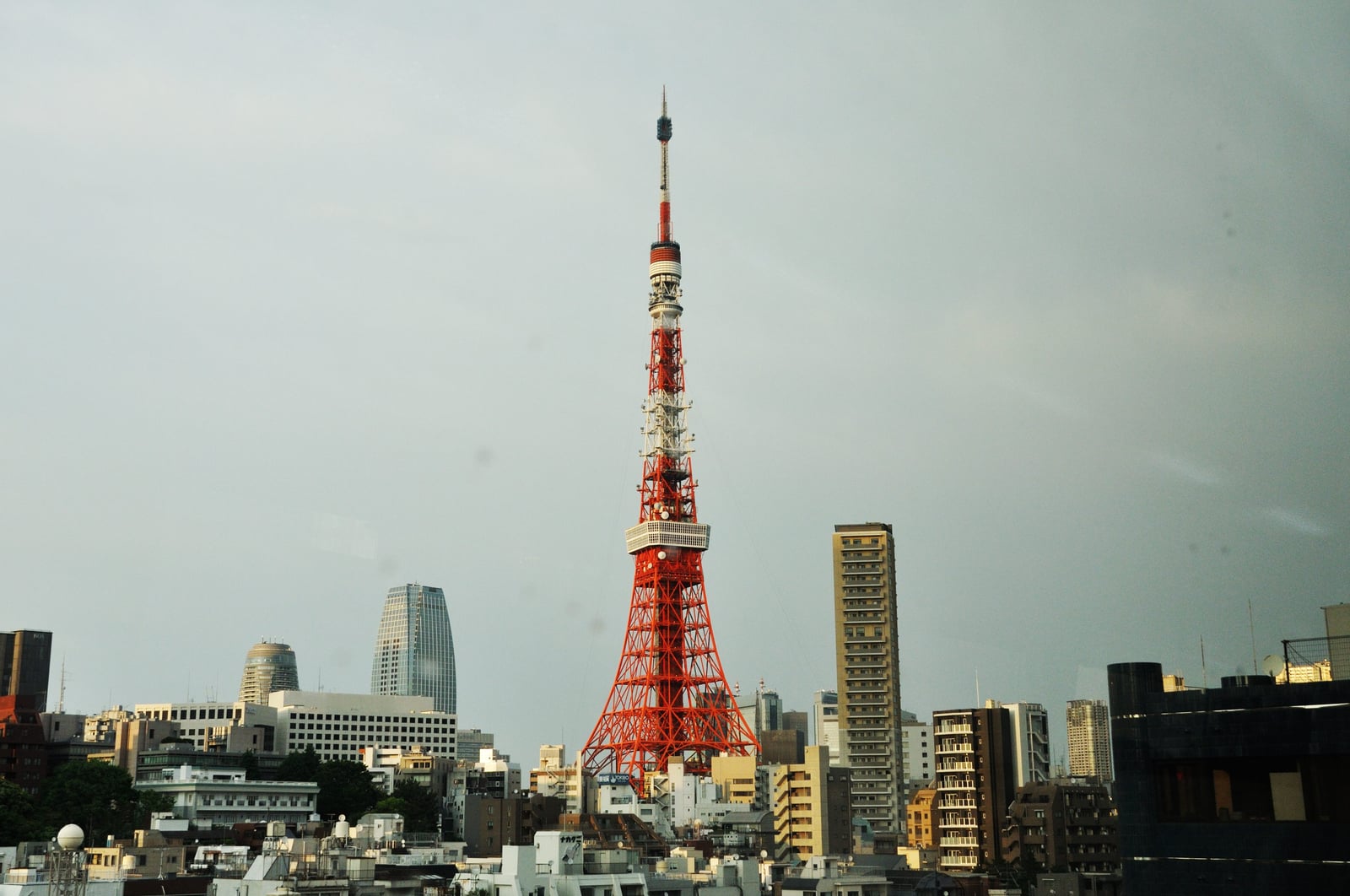 夕陽餘暉下的東京鐵塔地標｜2012/05 北陸