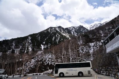 扇澤車站前的雪山景致｜2012/05 北陸