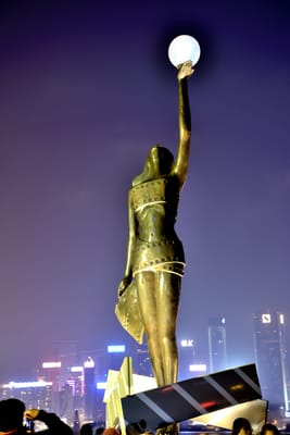 星光大道上的電影女神銅像