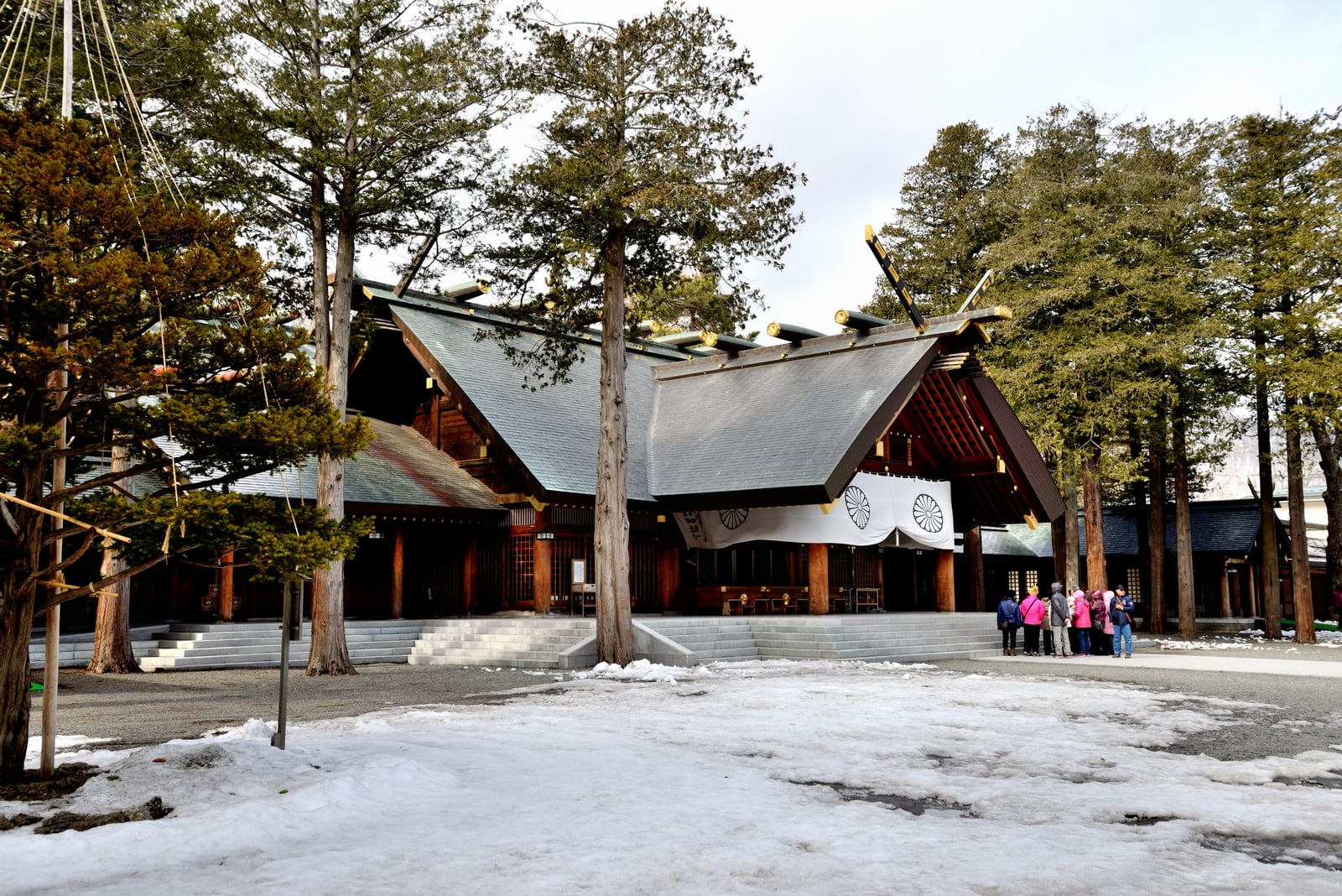 春雪未融的 神宮本殿｜2015/03 北海道