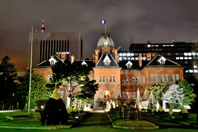 夜色下的札幌市舊廳舍紅磚建築