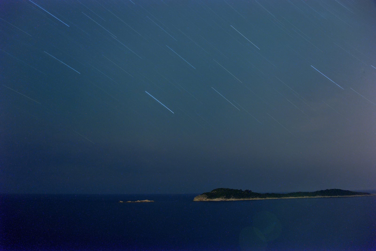 夜空星軌劃過海岸海面上方的藍調時刻｜2015/06 克羅埃西亞/斯洛維尼亞/蒙特尼哥羅(黑山)