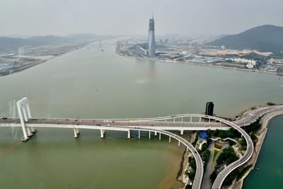 俯瞰西灣大橋與珠海橫琴天際線