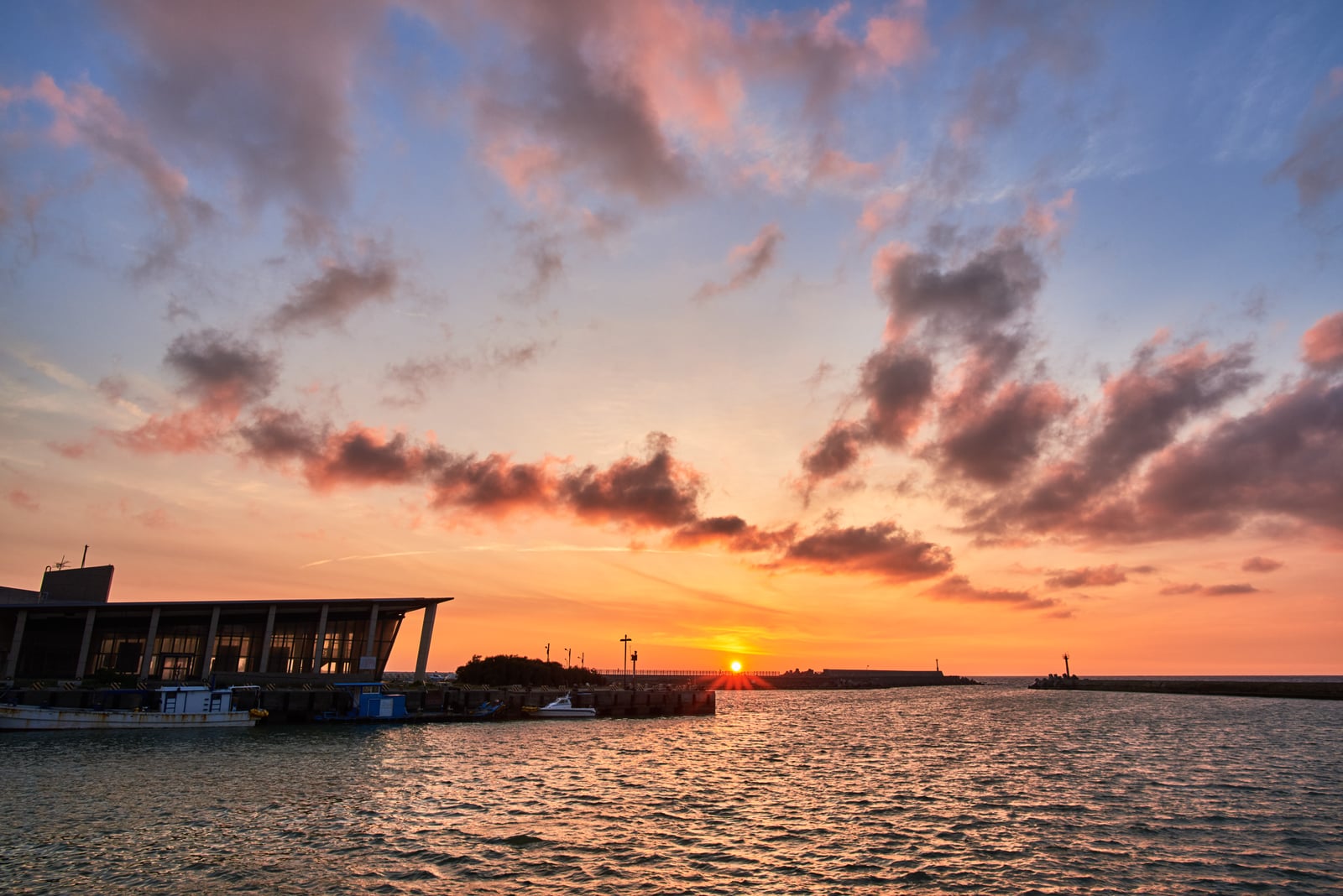 海口港夕陽餘暉與晚霞雲彩｜2015~2018 國境之南
