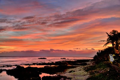 萬里桐漁港黃昏夕陽染紅絢麗雲彩