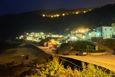 芹壁聚落的璀璨夜色與山城燈火
