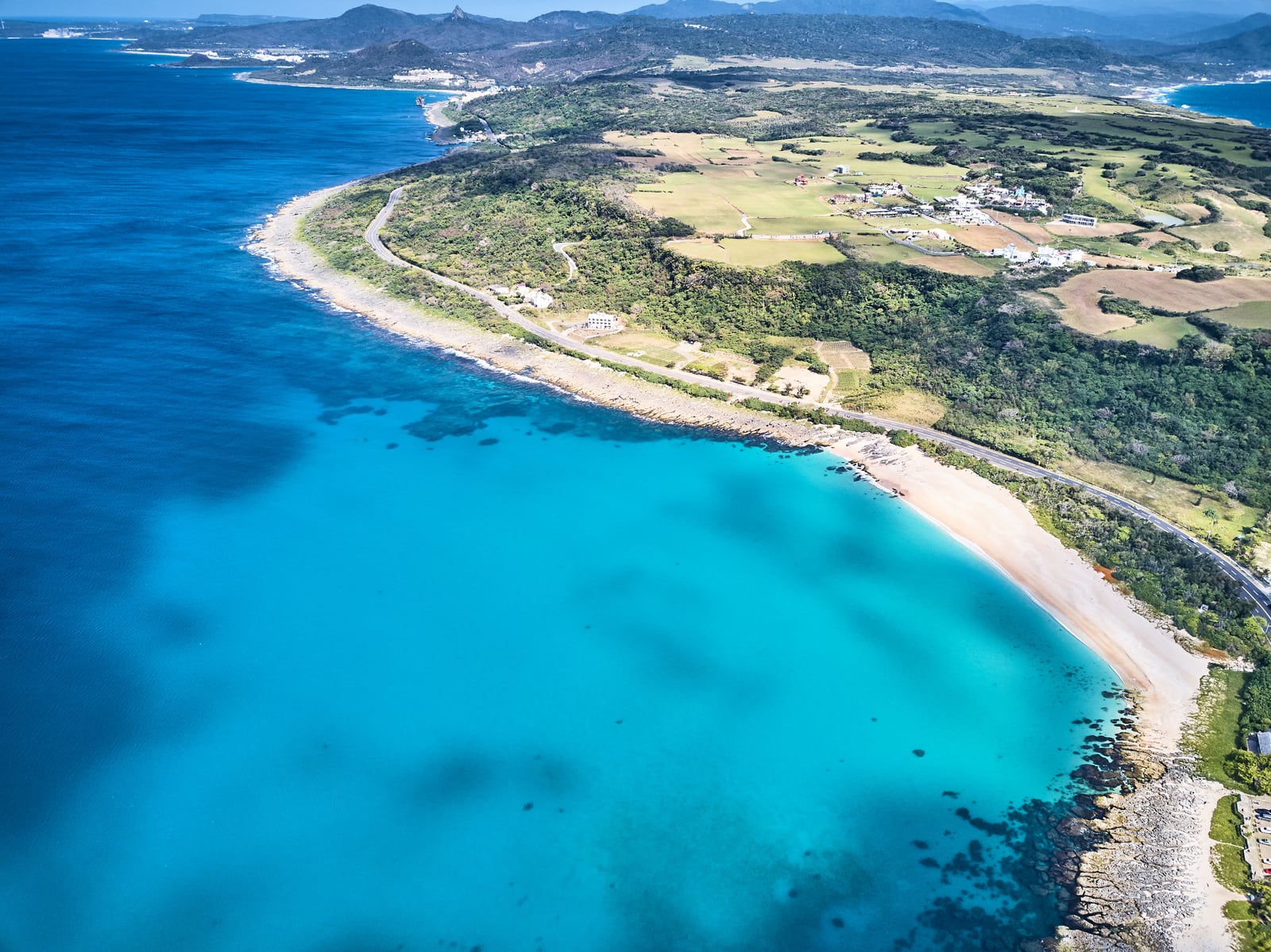 砂島貝殼沙灘與蔚藍海岸空拍｜2018/02~07 國境之南空拍