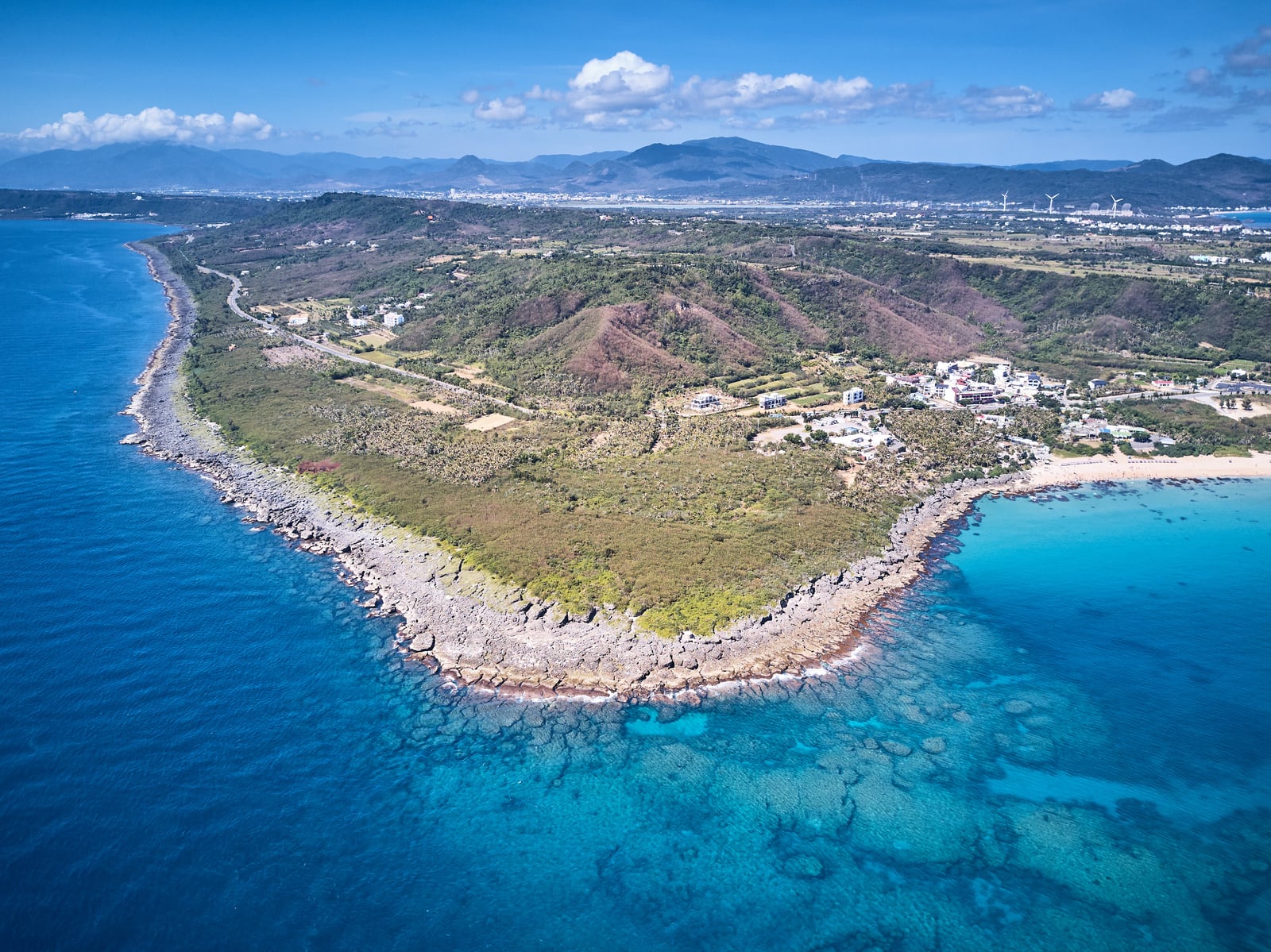 白沙灣海岸線與碧藍海域空拍｜2018/02~07 國境之南空拍