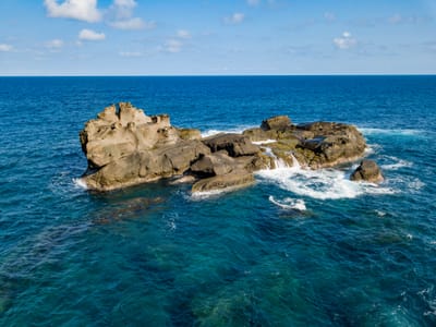 滿州鄉佳樂水奇岩與蔚藍海景