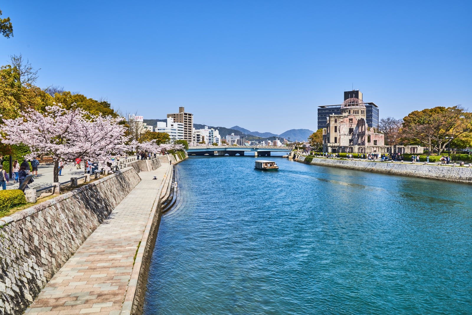春櫻綻放下的原爆圓頂館河岸｜2018/03 北九州/廣島