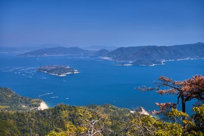 登上弥山頂峰俯瞰瀨戶內海絕景