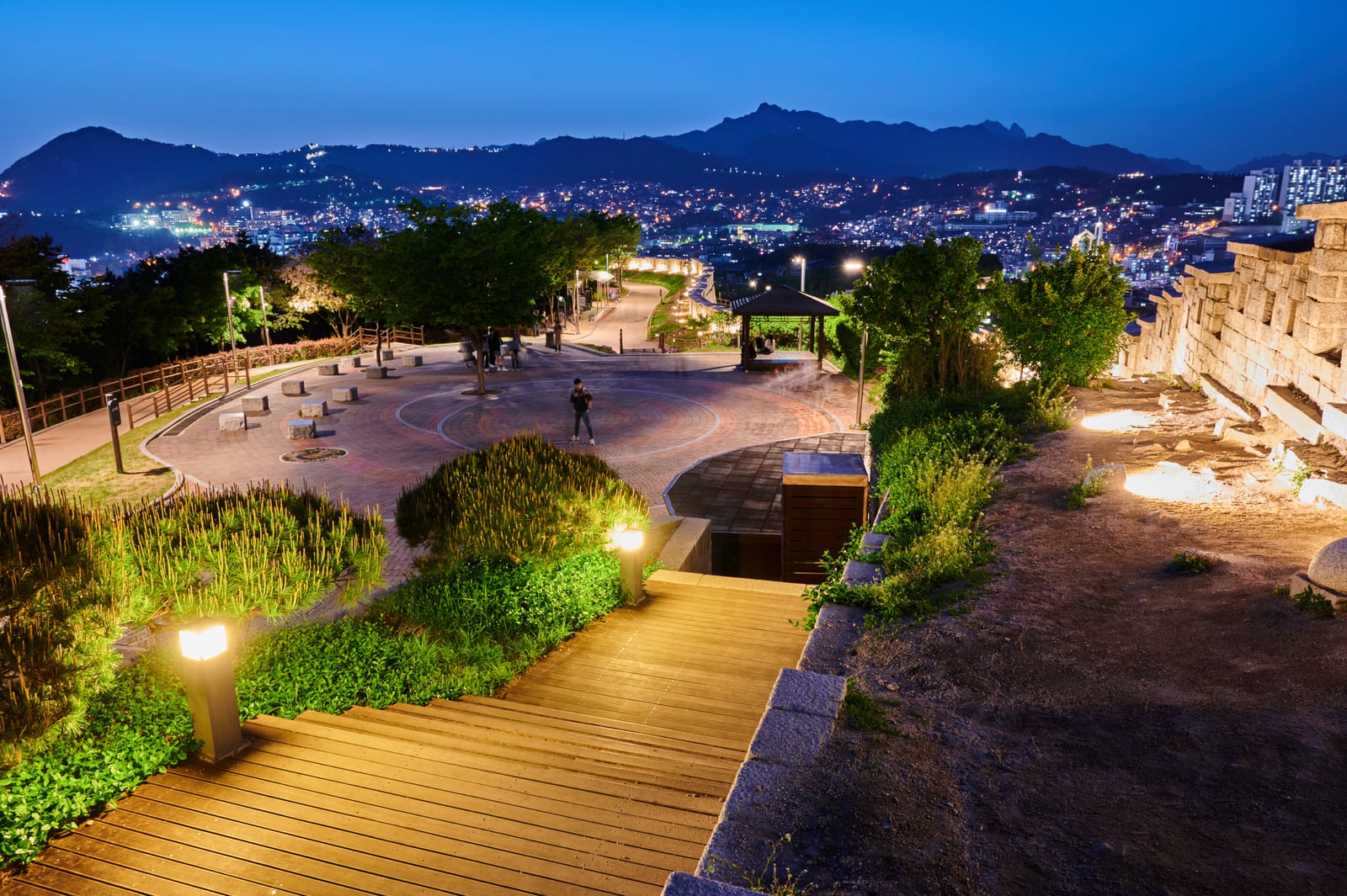駱山公園的暮色與城市夜景｜2018/04+2019/04 韓國首爾