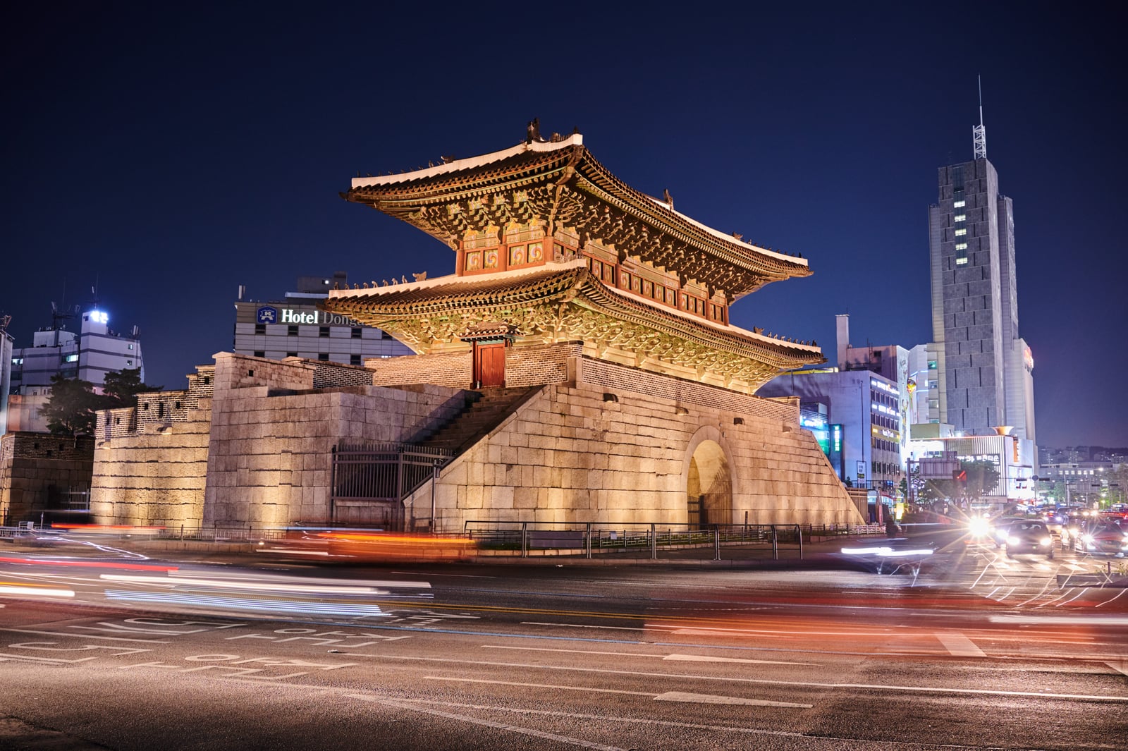 夜色下的興仁之門車軌流光｜2018/04+2019/04 韓國首爾