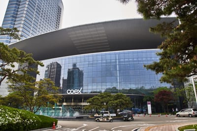 COEX 國際會議暨展示中心現代建築外觀