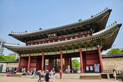 昌慶宮弘化門的古典建築之美