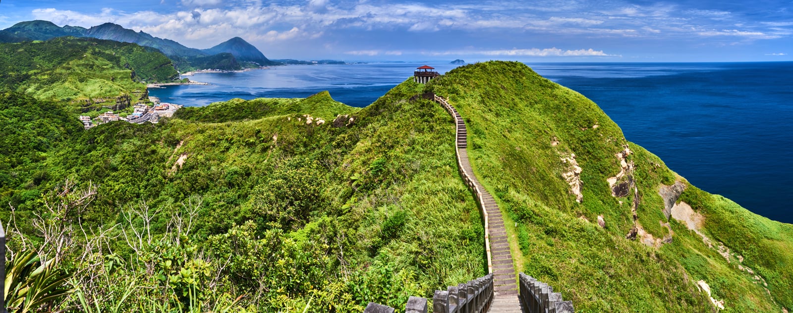 鼻頭角步道：蜿蜒於翠綠山脊的絕美海景｜2018/07+2017/07 東北角/北海岸