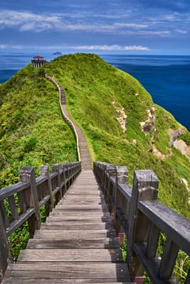 鼻頭角步道：蜿蜒於翠綠山脊的木棧道｜2018/07+2017/07 東北角/北海岸