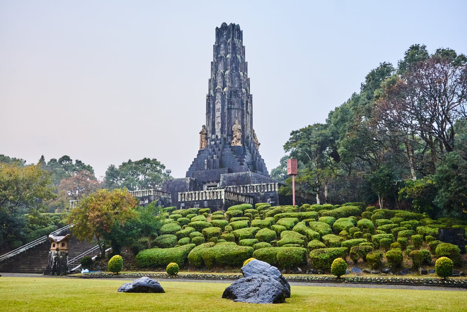 平和台公園內莊嚴的八紘一宇塔｜2018/11 南九州