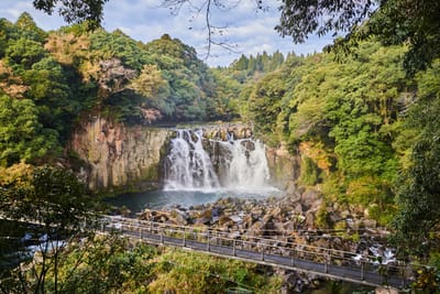 關之尾瀑布的壯麗水景與吊橋｜2018/11 南九州