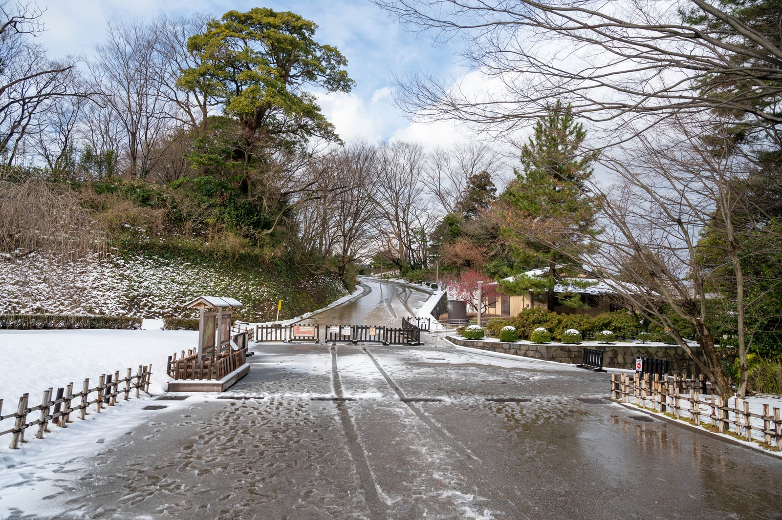 新丸跡的冬日雪景步道｜2020/02 合掌村/北陸/名古屋