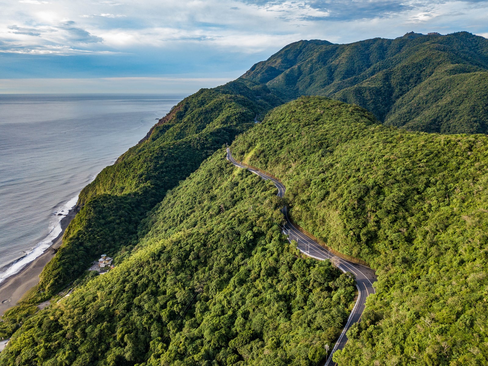 南方澳觀景臺俯瞰蜿蜒海岸公路｜2020/08 宜蘭四日