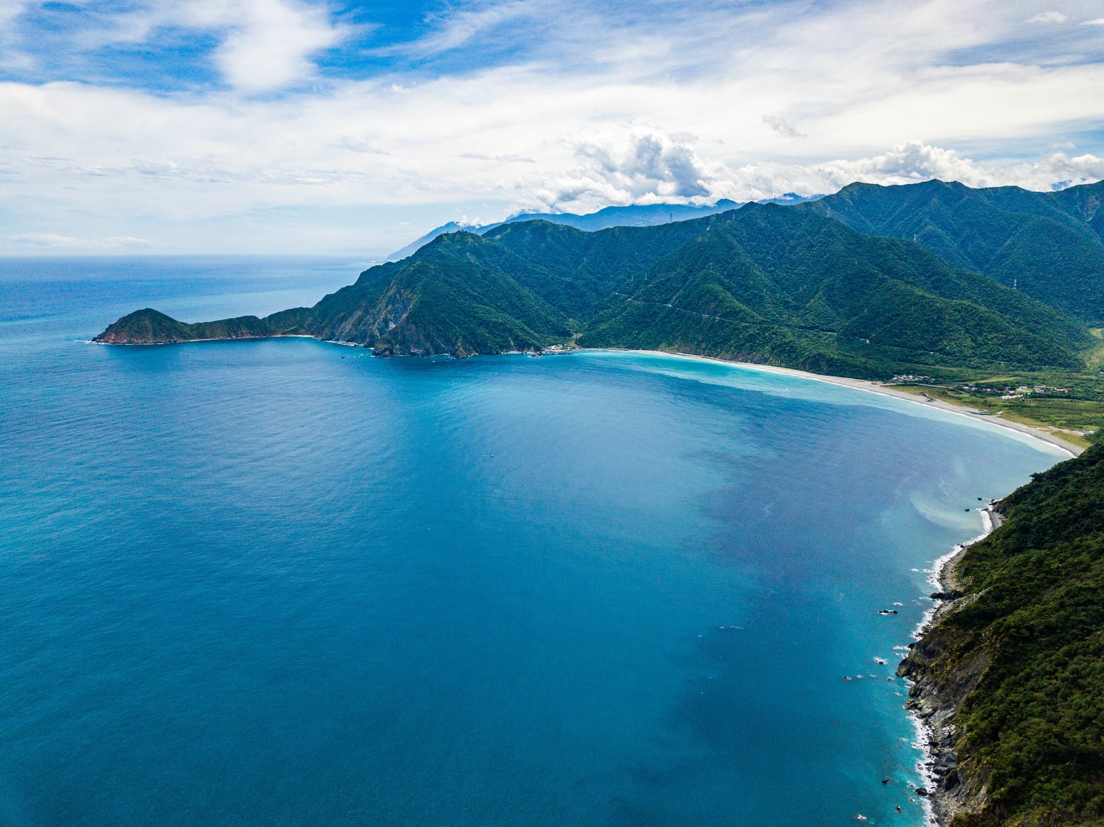 望那之丘俯瞰粉鳥林海岸的壯闊海景｜2020/08 宜蘭四日