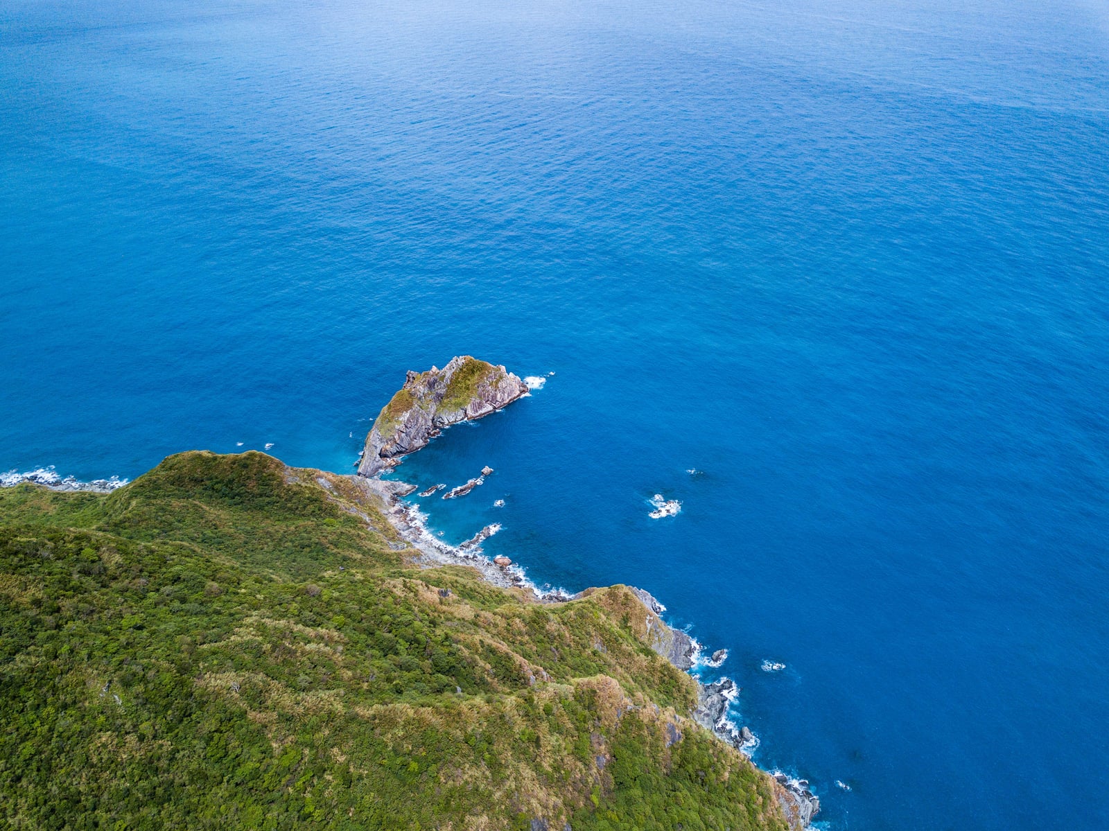 蘇澳望那之丘俯瞰湛藍海岸線｜2020/08 宜蘭四日