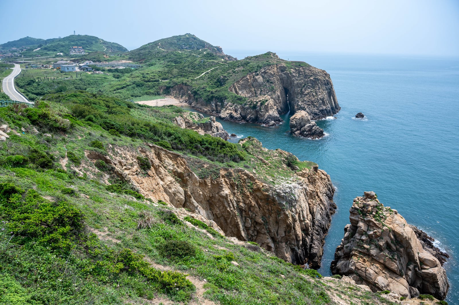 呂何崖的壯麗海蝕地景與海岸線｜2021/05 馬祖八日