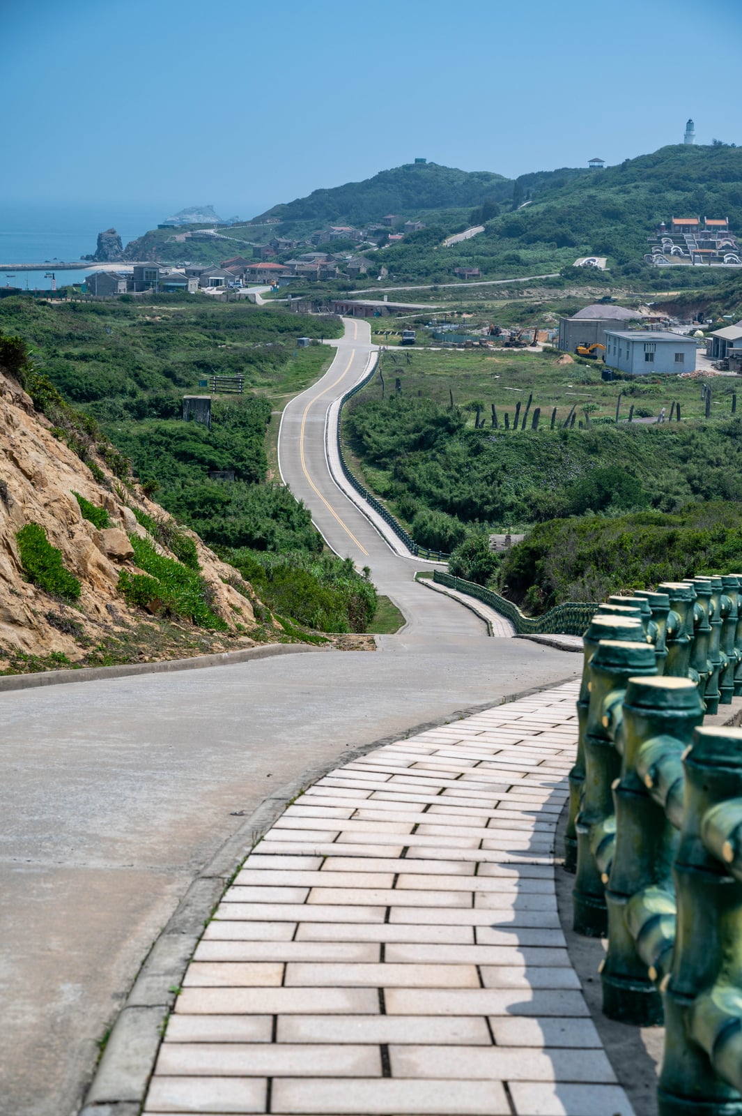 呂何崖蜿蜒公路的海岸風光｜2021/05 馬祖八日