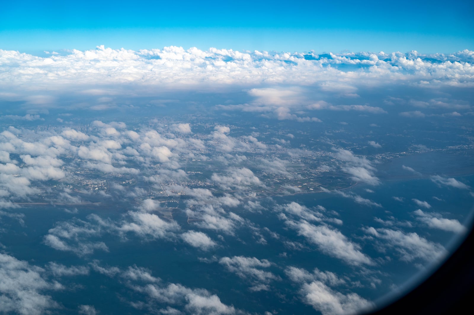 萬米高空俯瞰雲海與海岸線｜2021/05 馬祖八日
