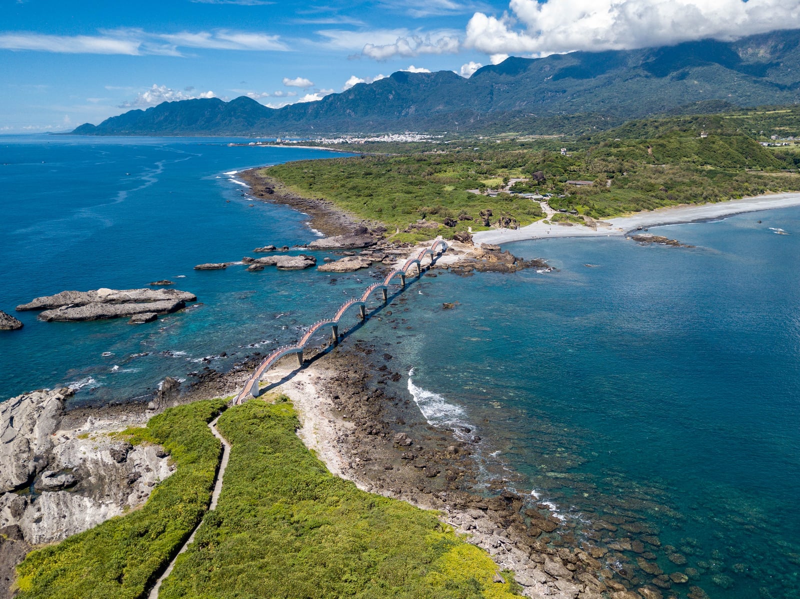 三仙台八拱跨海大橋與湛藍海岸｜2022/08 花東五日