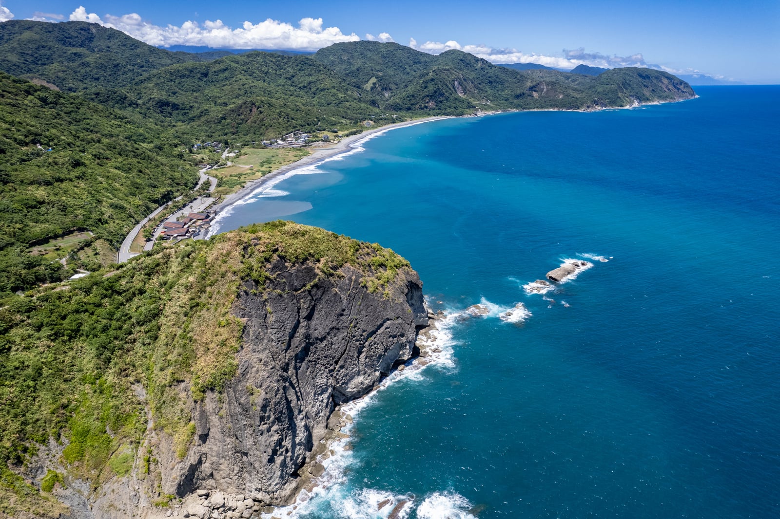 俯瞰豐濱鄉海岸線的壯麗海岬｜2022/08 花東五日