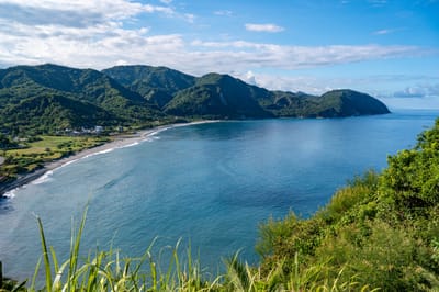豐濱龜山俯瞰蔚藍海岸線
